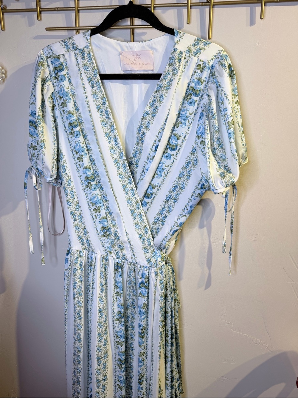 GAL MEETS GLAM Imogene Floral Maxi Dress - Picture 5 of 11